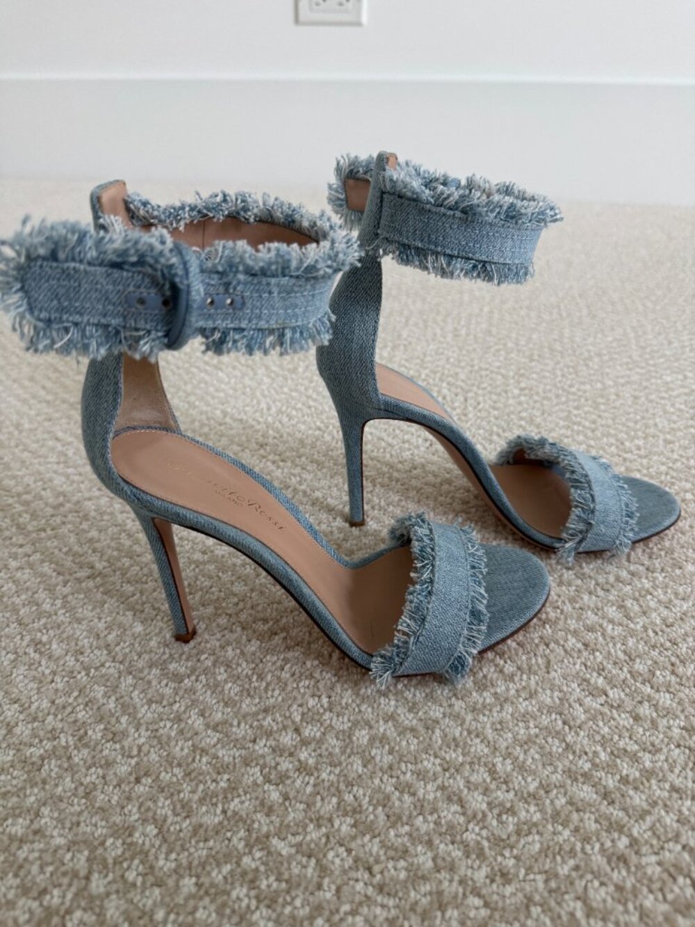Gianvito Rossi Milano - Picture 3 of 5